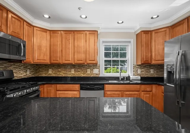 3rd image of 7 Dewey Street #4, Natick, MA 01760 | MLS# 73566175