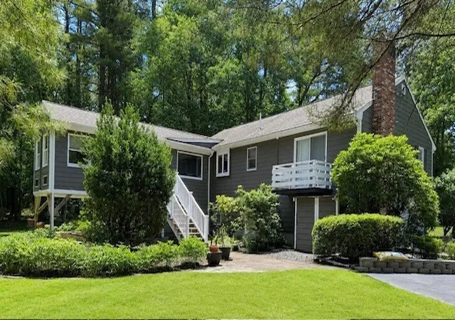 3rd image of 98 S Washington St, Norton, MA 02766 | MLS# 73547033