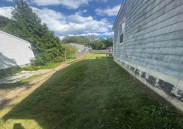 Listing Photo 4 - Condo for sale in building located at 3325-l N Main St, Fall River, MA 02720