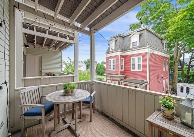 2nd image of 14 Holton St #3, Medford, MA 02155 | MLS# 73553887