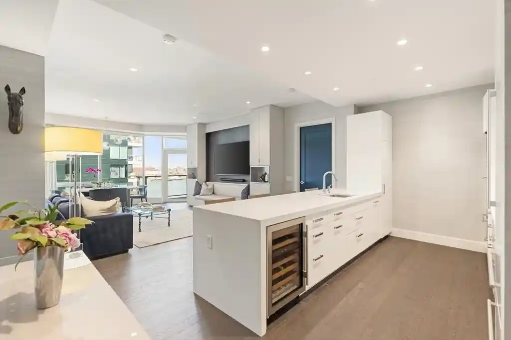 Listing Photo 2 - Condo for sale in Fifty Liberty Condominiums located at 50 Liberty Dr, Boston, MA 02210 - Unit #7L