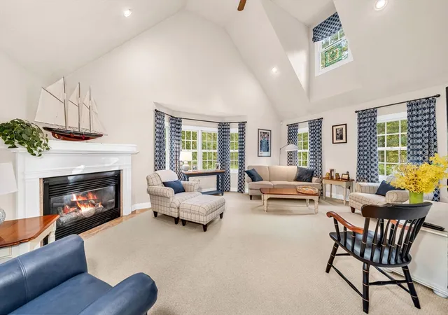 4th image of 158 Forest St, North Andover, MA 01845 | MLS# 73547231