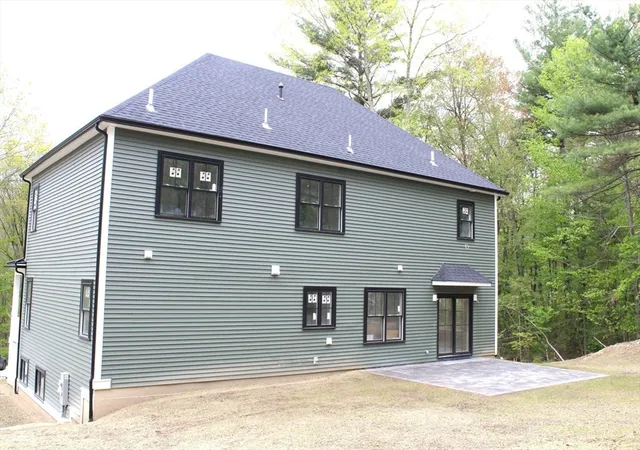 Homes for sale in Upton, MA | 30 Mendon St, Upton, MA 01568 | MLS# 73521066