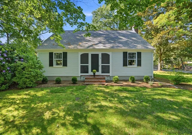 Homes for sale in Duxbury, MA | 32 Wadsworth Rd, Duxbury, MA 02332 | MLS# 73534818