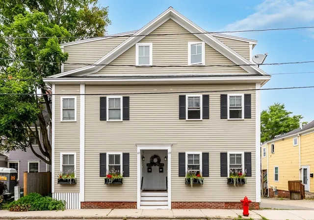 2nd image of 125 Water St #125, Newburyport, MA 01950 | MLS# 73561133