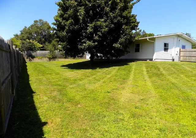 25th image of 4 S Richard St, Milford, MA 01757 | MLS# 73561268