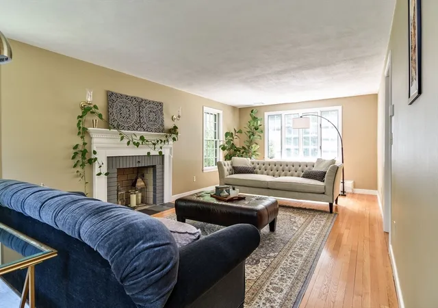 5th image of 15 Juniper Lane, Dover, MA 02030 | MLS# 73524160