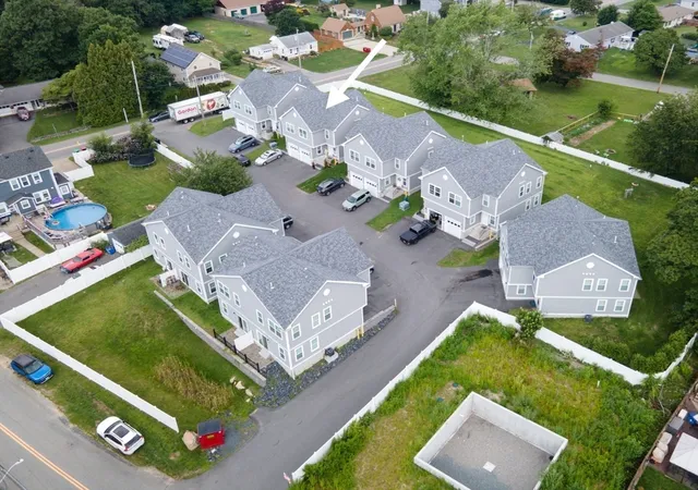 39th image of 4 Knights Way #4, Swansea, MA 02777 | MLS# 73564913