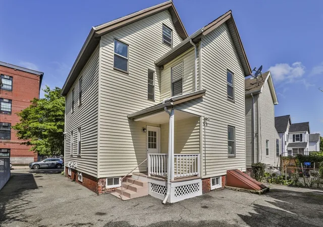 3rd image of 54 Grn St, Leominster, MA 01453