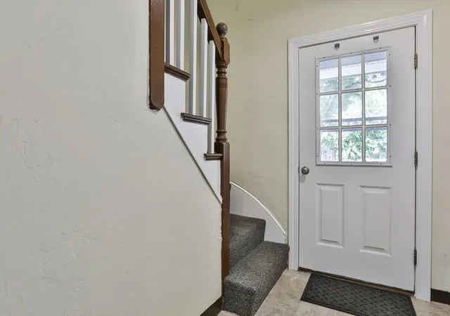 4th image of 54 Grn St, Leominster, MA 01453