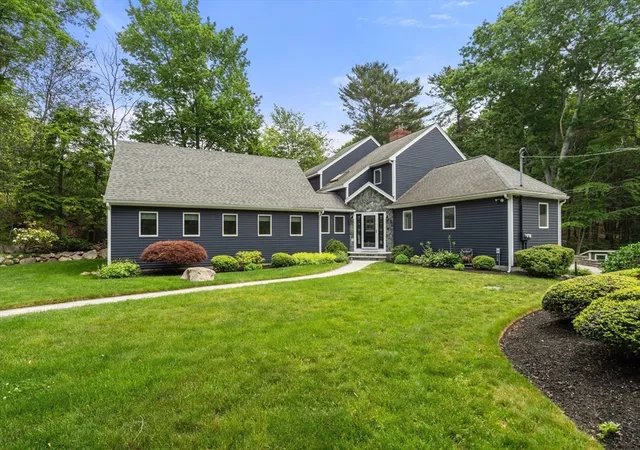 3rd image of 21 Forest Lane, Manchester, MA 01944 | MLS# 73536474