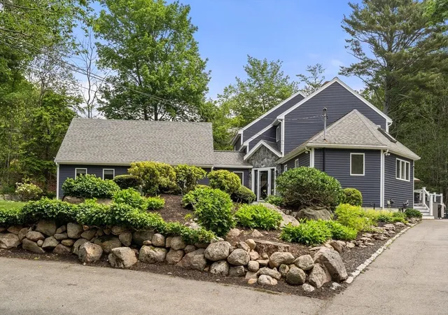 5th image of 21 Forest Lane, Manchester, MA 01944 | MLS# 73536474