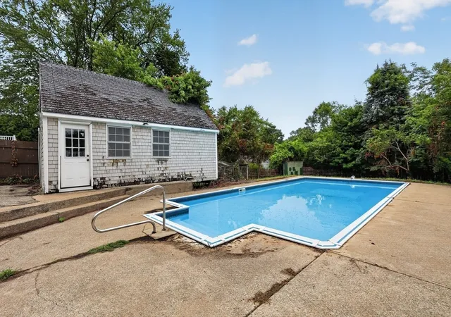 Photo 3 of Sale Pending at 15 Hillside Ave, Middleboro, MA 02346 | MLS# 73567710 | Listing updated on 2026-09-23