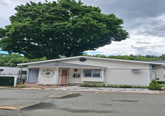 1st image of 41 Pine Street #16, Peabody, MA 01960 | MLS# 73560335
