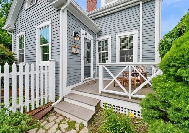 Homes for sale in Beverly, MA | 50 Hale St #50, Beverly, MA 01915 | MLS# 73537323
