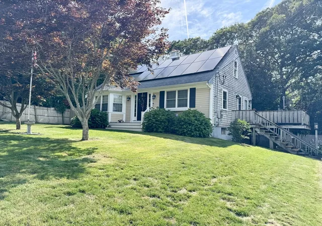 3rd image of 123 Fawcett Ln, Hyannis, MA 02601 | MLS# 73563695