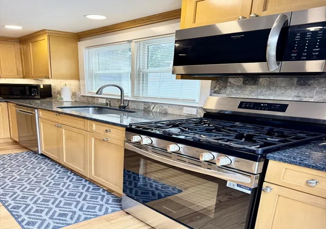 5th image of 123 Fawcett Ln, Hyannis, MA 02601 | MLS# 73563695