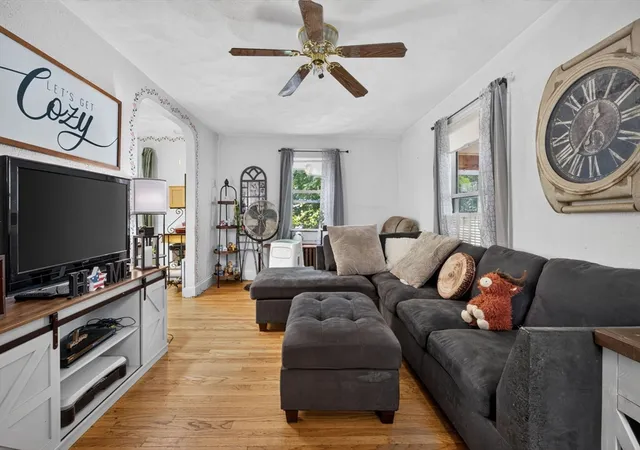 4th image of 12 Hurd Ave, Saugus, MA 01906 | MLS# 73559405