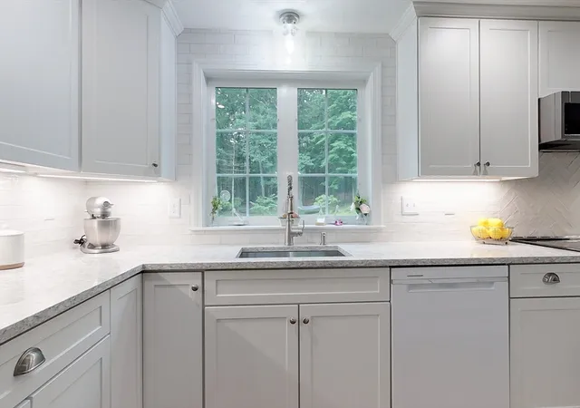 5th image of 15 Hillside Dr, Townsend, MA 01469 | MLS# 73565483