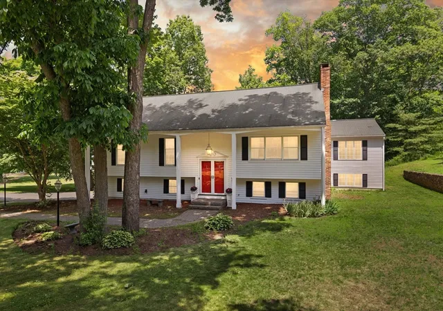 1st image of 4 Pentucket Ln, Danvers, MA 01923 | MLS# 73534378