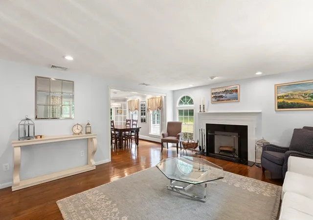 4th image of 4 Pentucket Ln, Danvers, MA 01923 | MLS# 73534378