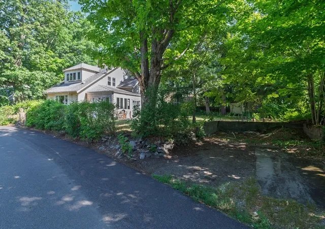 30th image of 126 Lakehurst Ave, East Weymouth, MA 02189 | MLS# 73563376