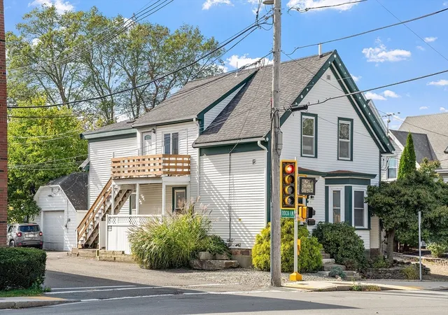 4th image of 142 Elliott Street, Beverly, MA 01915 | MLS# 73446471