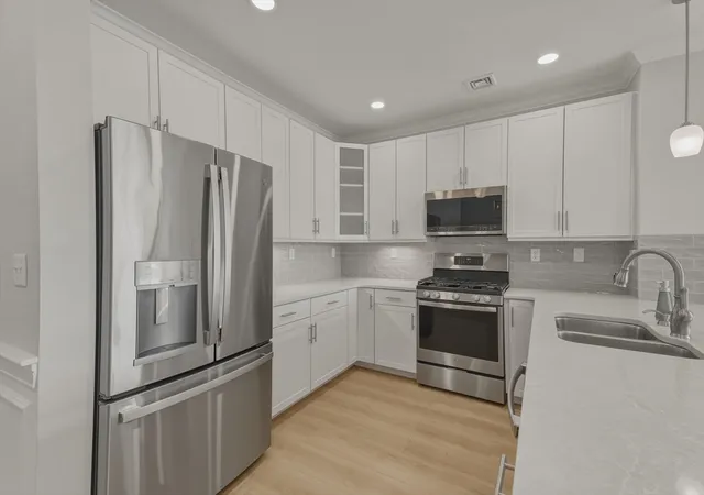 4th image of 320 Middlesex Ave #A203, Medford, MA 02155 | MLS# 73562767