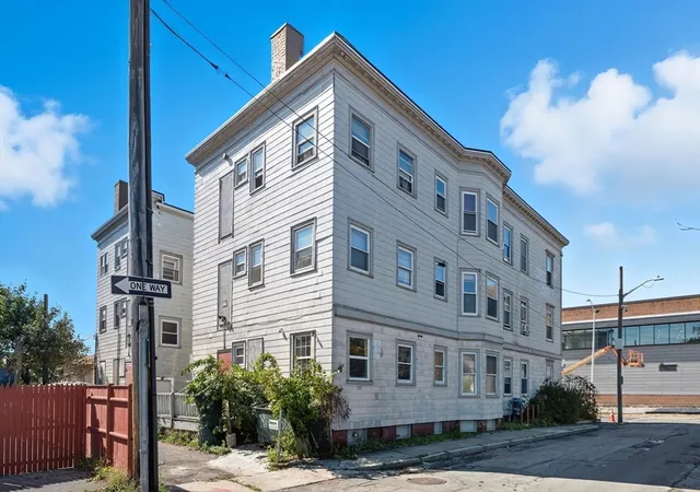 2nd image of 162 Warren Ave, Brockton, MA 02301 | MLS# 73513906