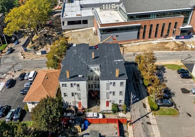 2nd image of 162 Warren Ave, Brockton, MA 02301