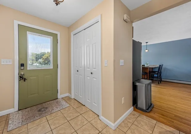 3rd image of 77 Oakcrest Dr, North Attleboro, MA 02760 | MLS# 73563650