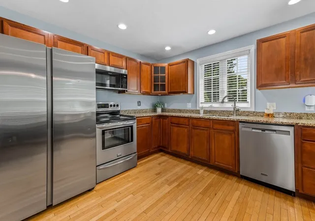 5th image of 77 Oakcrest Dr, North Attleboro, MA 02760 | MLS# 73563650
