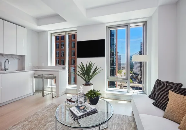2nd image of 135 Seaport Blvd #U18, Boston, MA 02210 | MLS# 73555376