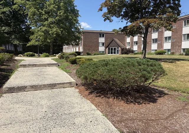 2nd image of 7 Weld Street #13, Framingham, MA 01702 | MLS# 73550958