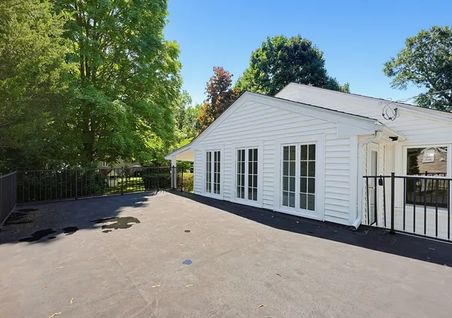 4th image of 20 Tondreau Ave, Attleboro, MA 02703 | MLS# 73559878