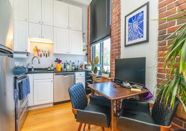 Homes for sale in Boston, MA | 320 W 2Nd St #303, Boston, MA 02127 | MLS# 73549307