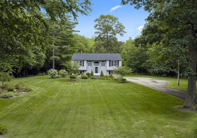 2nd image of 3 Laurel St, Hubbardston, MA 01452 | MLS# 73567531