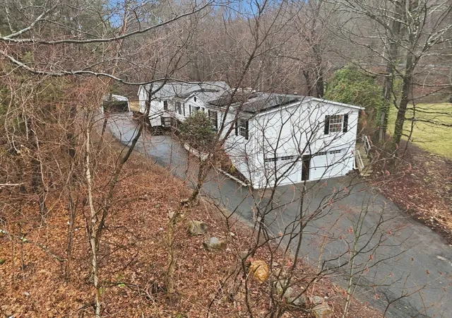 2nd image of 10 Gardner Fls Rd, Shelburne Falls, MA 01370