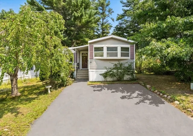 1st image of 14 Judith Cir, Wareham, MA 02576 | MLS# 73568012