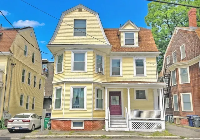 1st image of 14 Saint Paul St, Cambridge, MA 02139 | MLS# 73567218