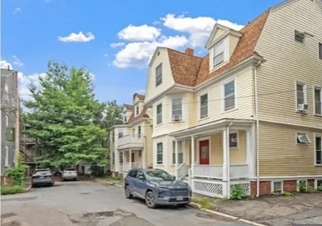 2nd image of 14 Saint Paul St, Cambridge, MA 02139 | MLS# 73567218