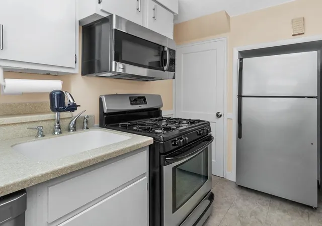 Listing Photo 4 - Condo for sale in building located at 84 Duff St, Watertown, MA 02472 - Unit #84