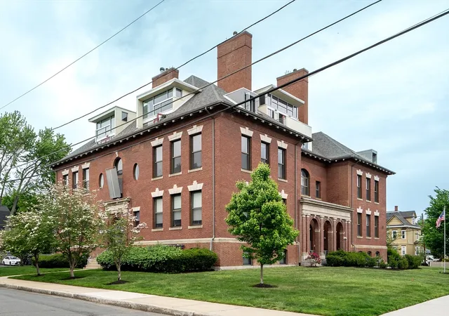 Homes for sale in Medford, MA | 68 Central Ave #304, Medford, MA 02155 | MLS# 73526200