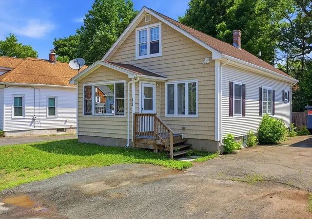 Homes for sale in Agawam, MA | 15 Rhodes, Agawam, MA 01030 | MLS# 73544370
