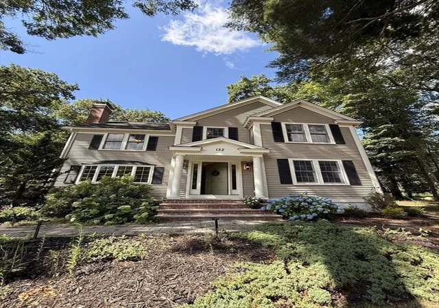 1st image of 132 Central St, North Reading, MA 01864 | MLS# 73559336