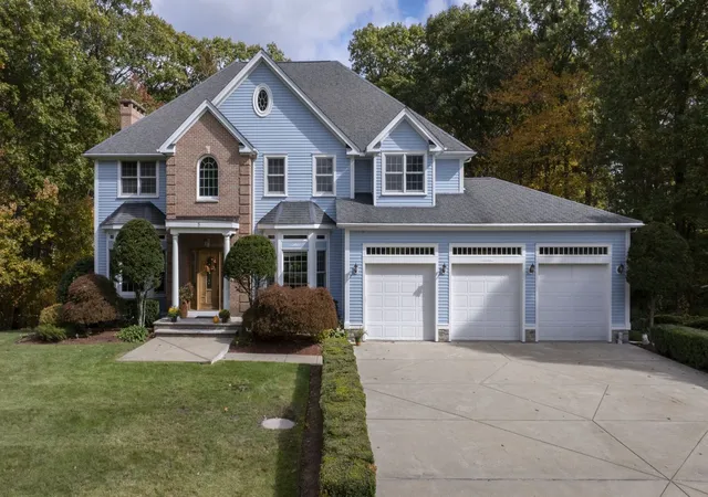 Single family home for sale at 5 Claridge, Seekonk, MA 02771 | MLS# 73593617