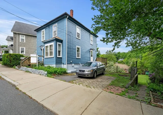 Homes for sale in Beverly, MA | 19 Greene St, Beverly, MA 01915 | MLS# 73532205