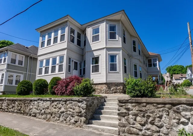1st image of 539 541 S Broadway, Lawrence, MA 01843 | MLS# 73525388