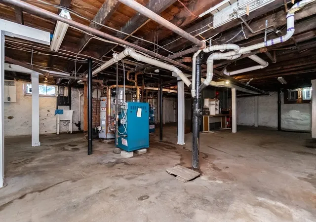 42nd image of 539 541 S Broadway, Lawrence, MA 01843 | MLS# 73525388