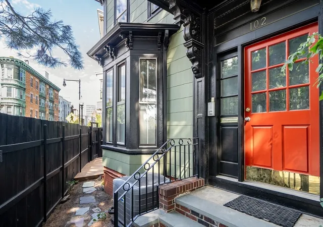 2nd image of 102 River St, Cambridge, MA 02139